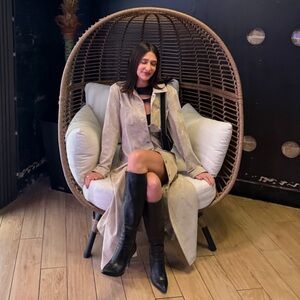 Meet your Posher, Gabriella 💫